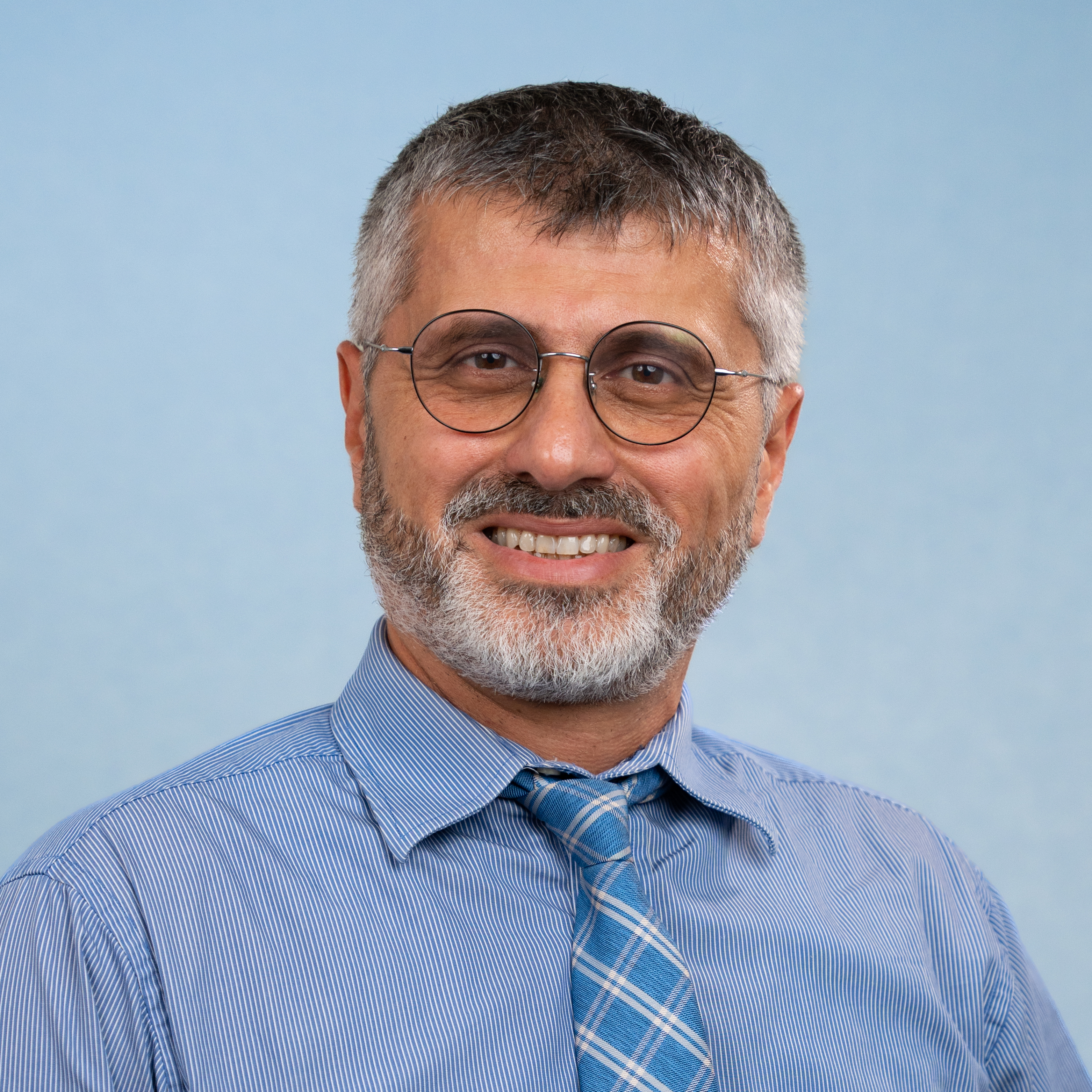 Serdar Tumkour Headshot