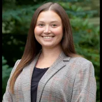 caitlin hughes headshot