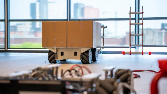 a robot pallet in a large room