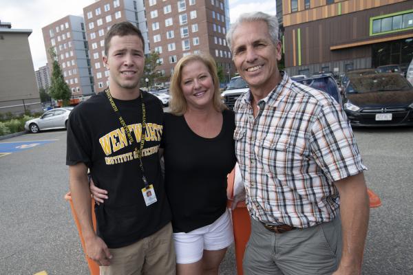Wentworth family posing on move-in day