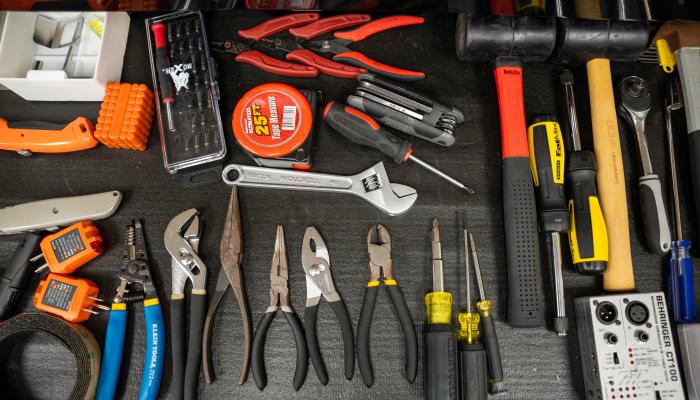 Laptop repair tools at Tech Spot