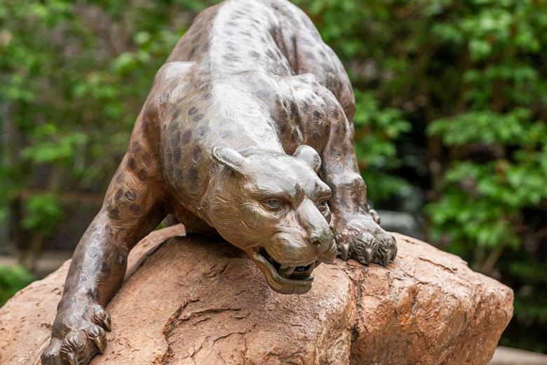 Leopard statue on Wentworth campus