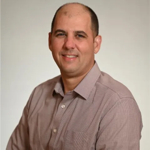 Chris Bortlik headshot