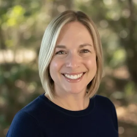Caryn Manning headshot