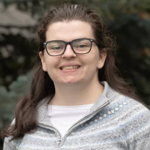 Kayla Caulfield Headshot